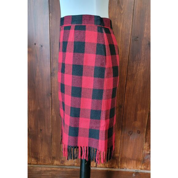 Vintage Savion Women 6P Buffalo Plaid Fringe Skirt Red Black Checkered Wool Chic - Picture 2 of 10